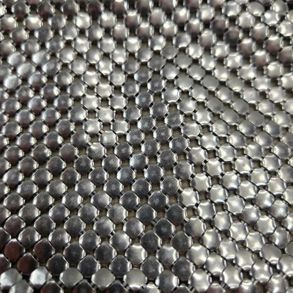 Vintage 60s Silver Metal Mesh Coin Purse Zipper Pouch Disco Clutch Cosmetic Bag